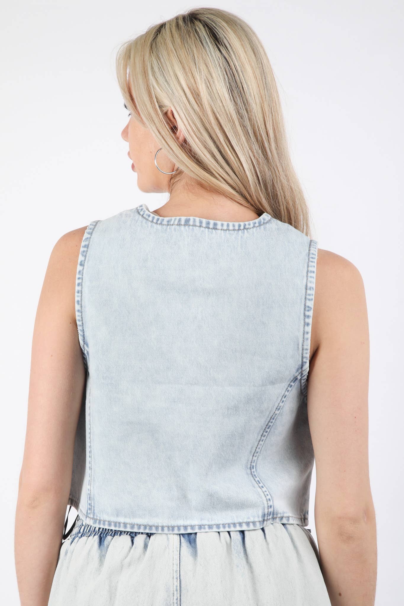 Acid Washed Denim Front Tie Vest: LT INDIGO