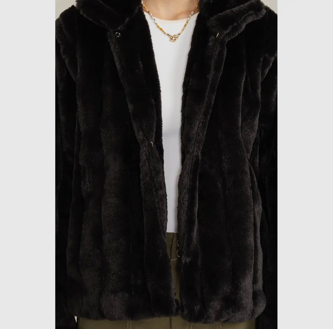 SEEKING CHIC VERTICAL FAUX FUR JACKET-Black