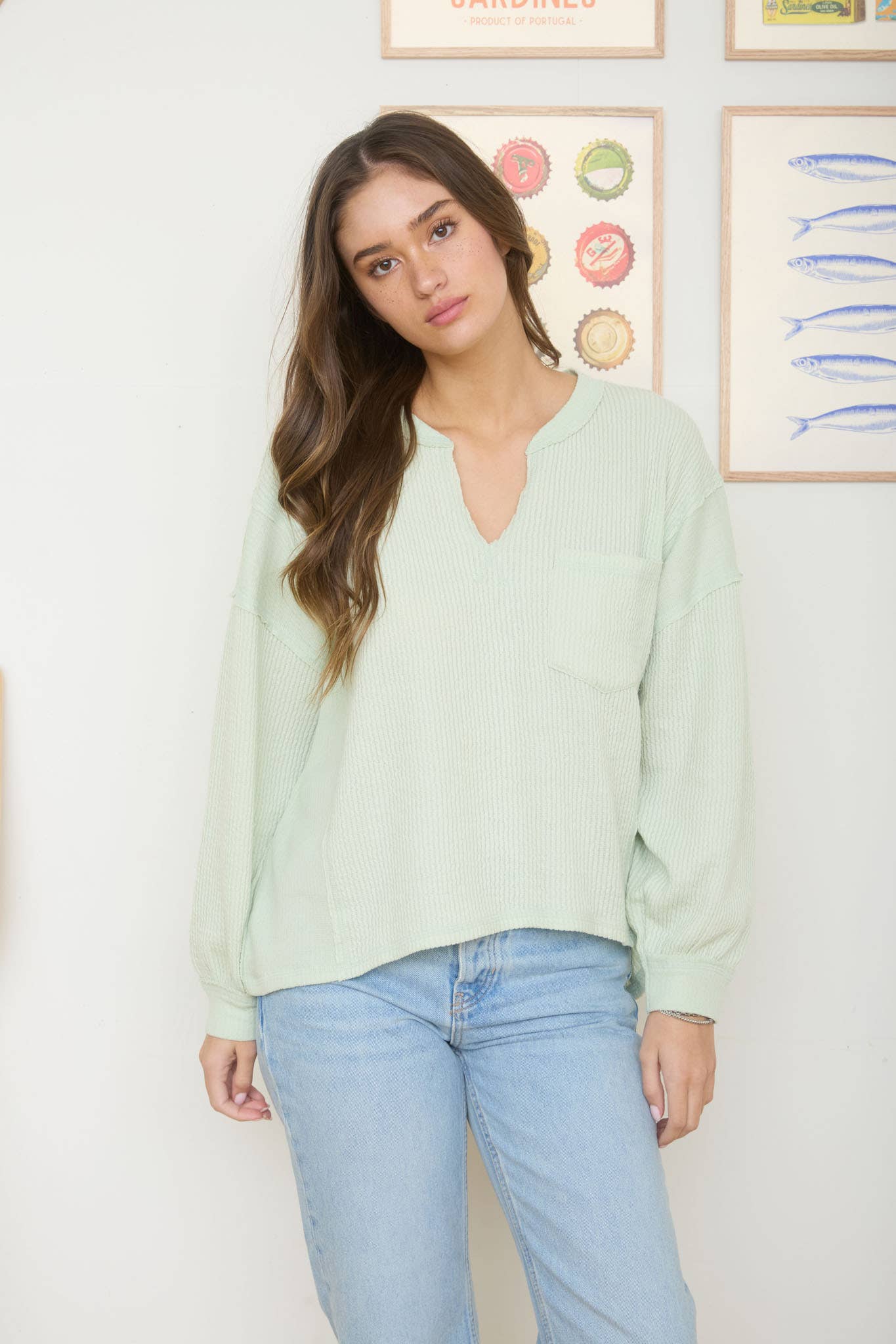 SPLIT NECK RAW EDGE LONG SLEEVE RIBBED KNIT TOP : KHAKI