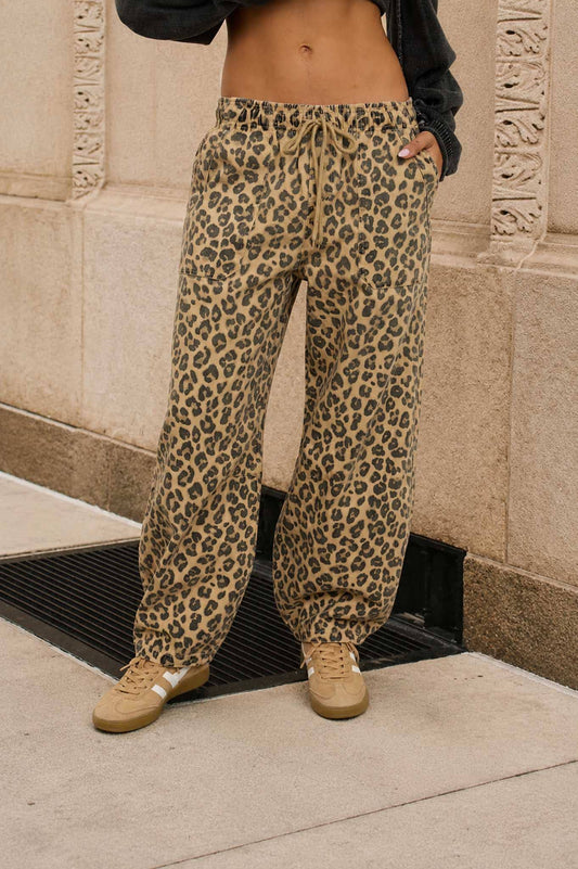 LEOPARD PRINT DRAWSTRING BARREL PANTS : BROWN